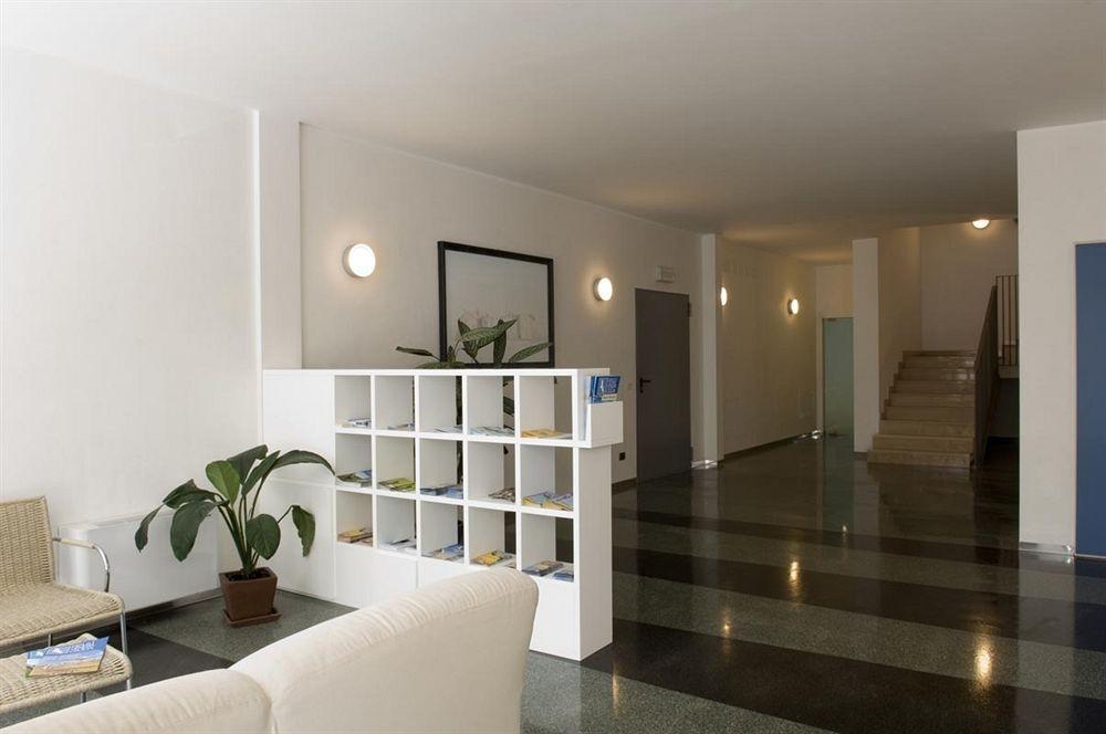 Hungaria Aparthotel 2*